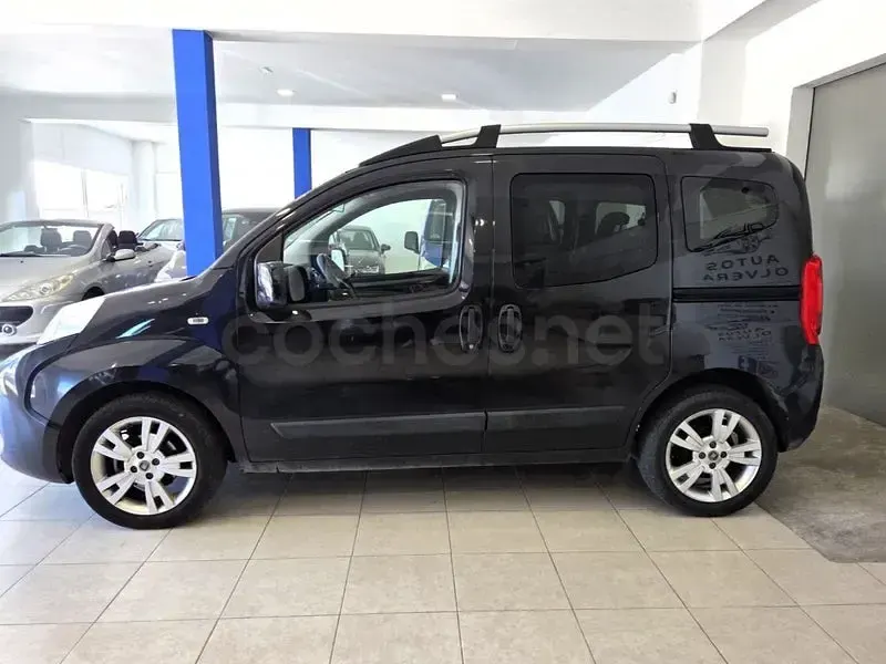 Usado Fiat Qubo Dynamic 75 CV (55 kW) 2016 Negro Monovolumen