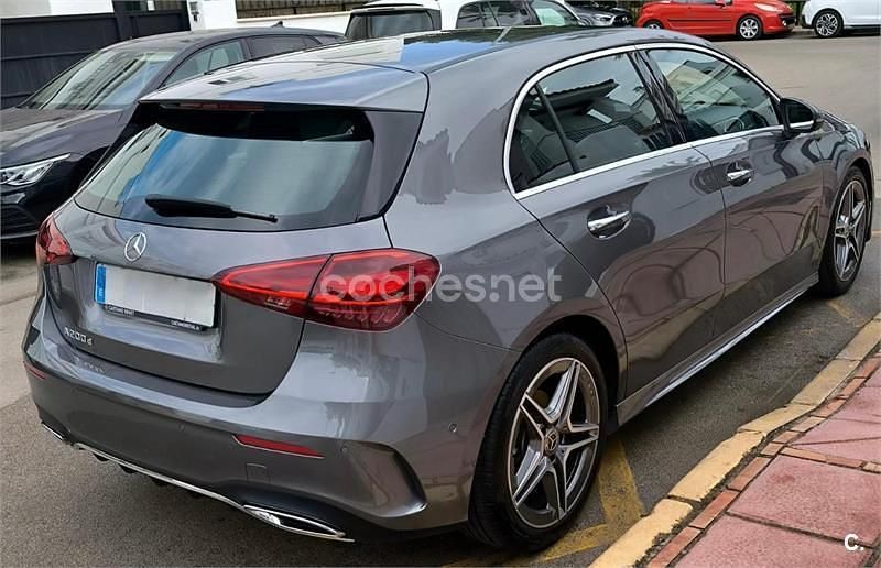 Usado Mercedes A200 150 CV (110 kW) 2023 Gris / plata Berlina