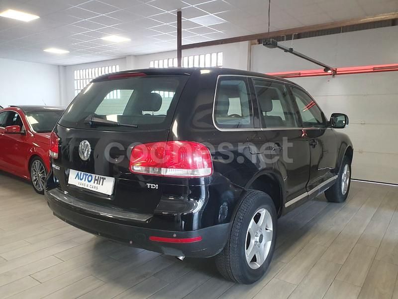 Usado VW Touareg R 174 CV (127 kW) 2006 Negro SUV