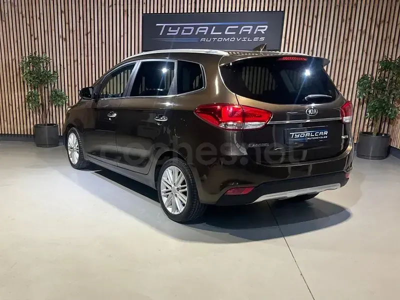 Usado Kia Carens 115 CV (84 kW) 2017 Marrón Monovolumen