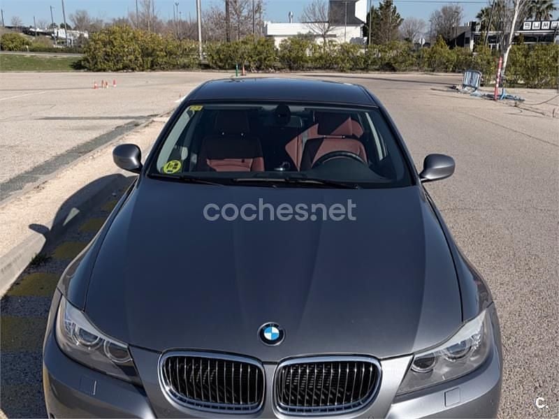 Usado BMW 320 Sport Line 177 CV (130 kW) 2011 Gris / plata Berlina