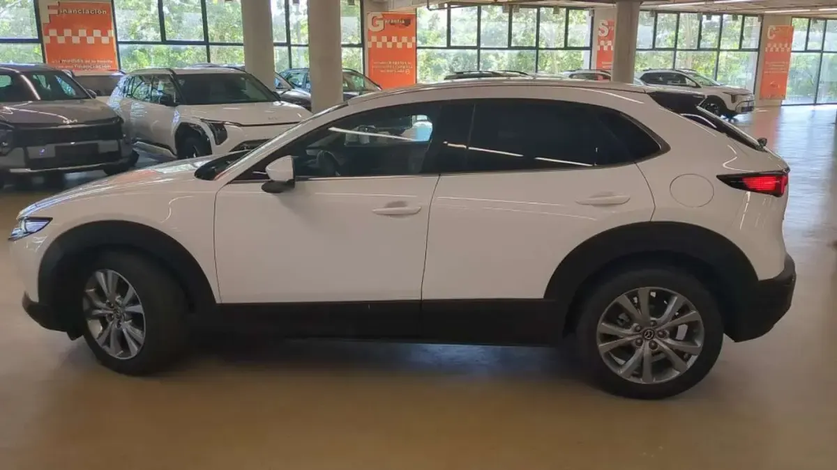 Usado Mazda CX-30 Exclusive-Line 140 CV (102 kW) 2025 Blanco SUV