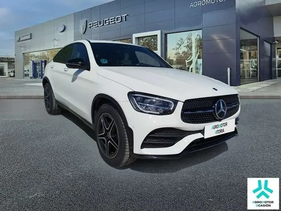 Usado Mercedes GLC220 194 CV (142 kW) 2022 Blanco SUV