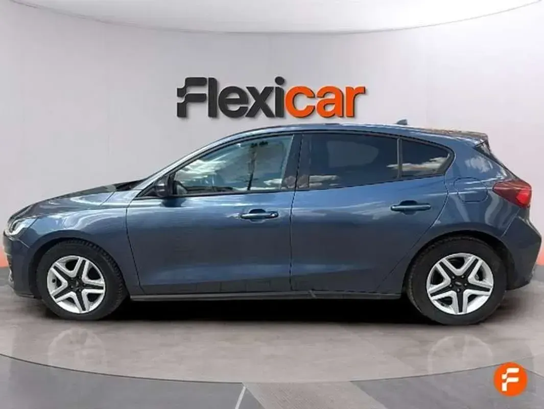 Usado Ford Focus Trend+ 120 CV (88 kW) 2022 Azul Utilitario