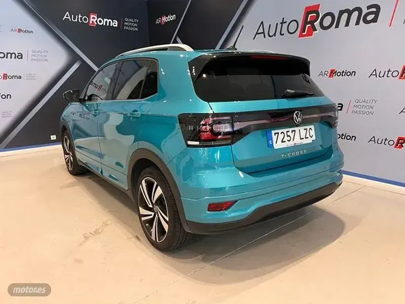 Usado VW T-Cross R-line 110 CV (80 kW) 2022 Azul SUV