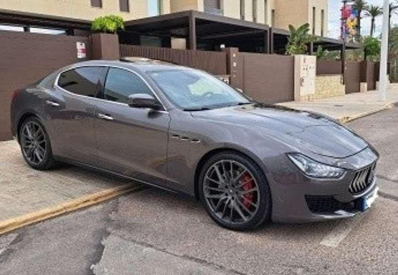 Usado Maserati Ghibli GranLusso 275 CV (202 kW) 2019 Negro Coupe