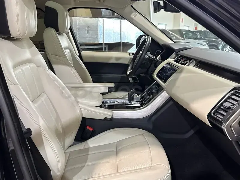 Usado Land Rover Range Rover Sport HSE 249 CV (183 kW) 2021 Negro SUV