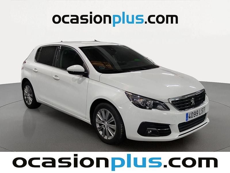 Usado Peugeot 308 Allure 131 CV (96 kW) 2021 Blanco Utilitario