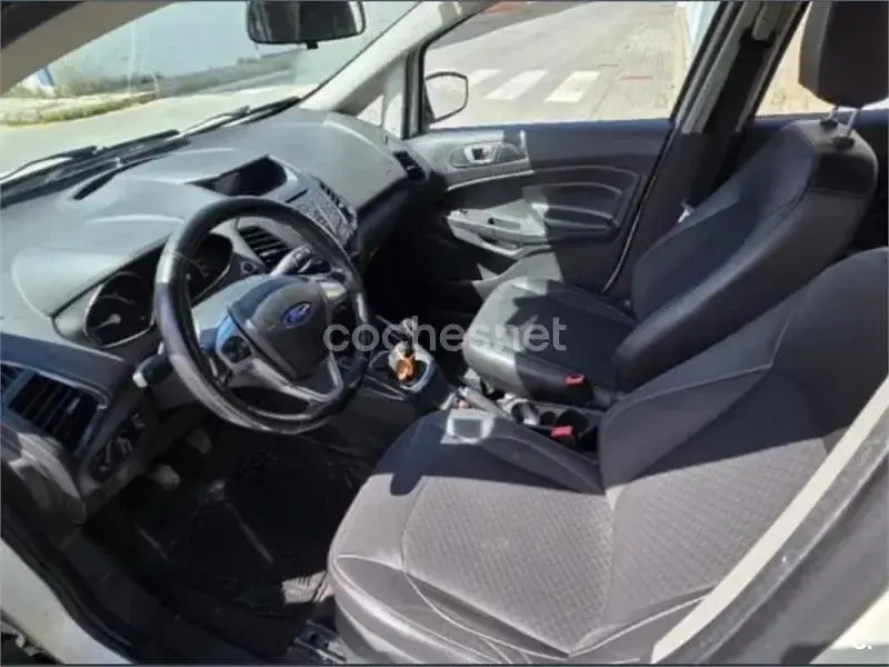 Usado Ford Ecosport Titanium 112 CV (82 kW) 2017 Blanco SUV