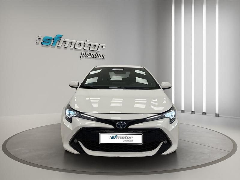 Usado Toyota Corolla Active 122 CV (89 kW) 2021 Blanco metalizado Berlina