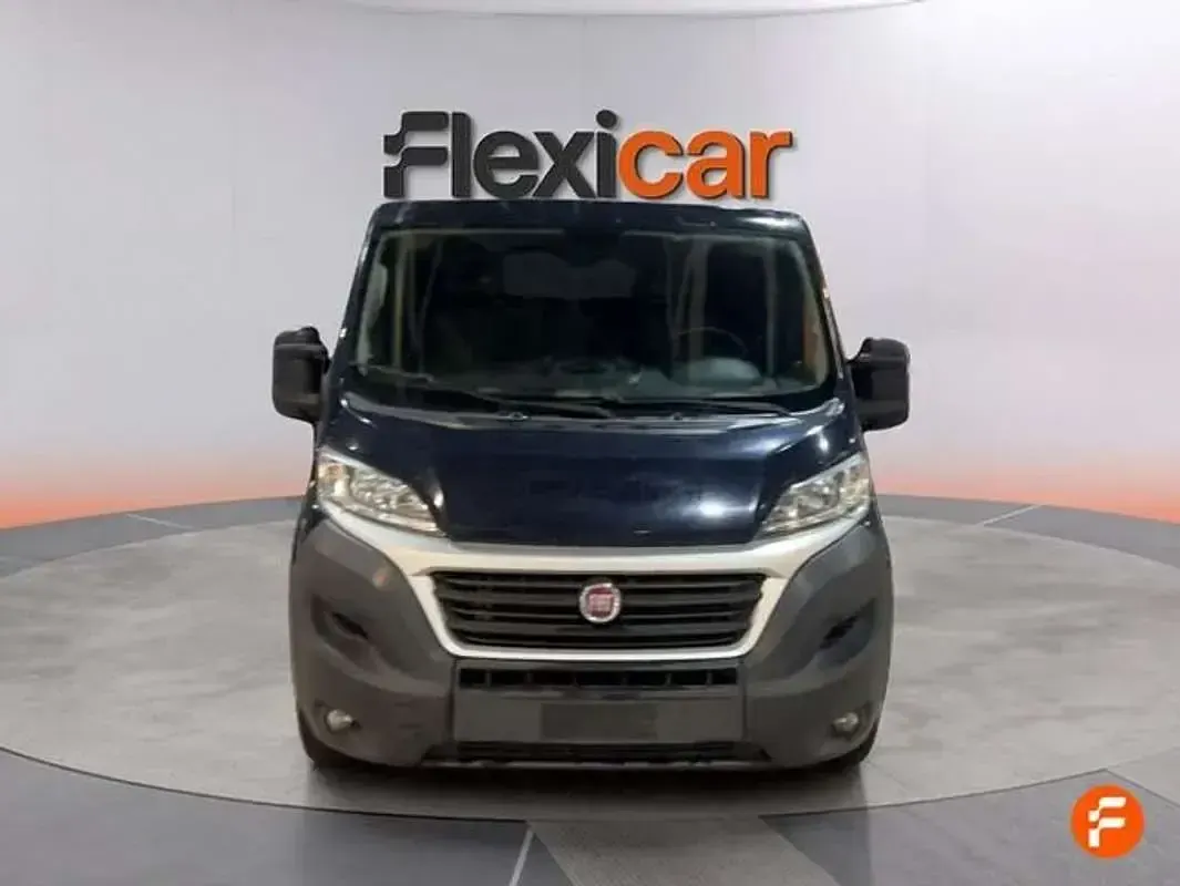 Usado Fiat Ducato 150 CV (110 kW) 2018 Azul Van