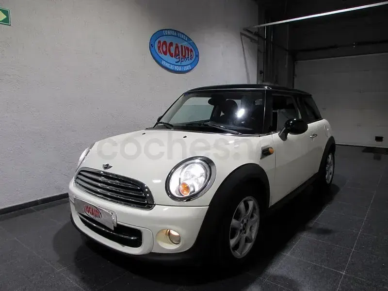 Usado Mini Cooper D 112 CV (82 kW) 2011 Amarillo Utilitario