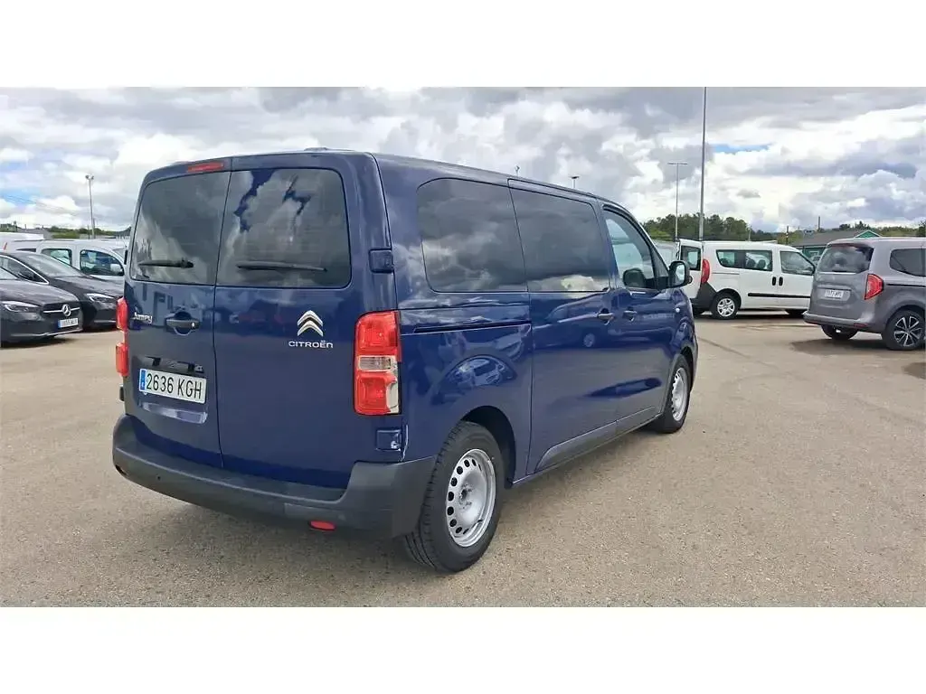 Usado Citroën Jumpy Comfort 115 CV (84 kW) 2017 Azul Monovolumen
