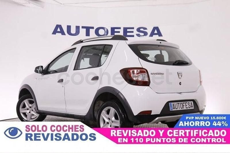 Używany Dacia Sandero Stepway 90 KM (66 kW) 2017 Biały Sedan/Limuzyna