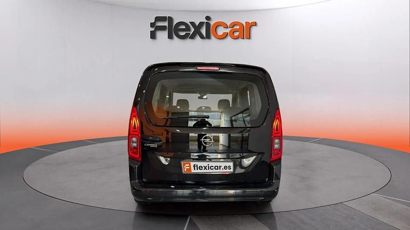 Usado Opel Combo Edition+ 110 HP (80 kW) 2021 Preto Monovolume