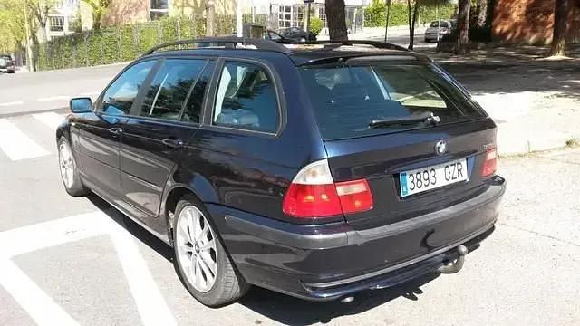 Begagnad BMW 320 150 HK (110 kW) 2004 Blå Kombi