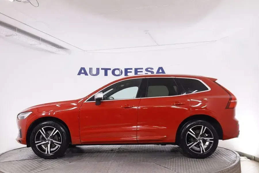 Usado Volvo XC60 R-Design 150 CV (110 kW) 2019 Rojo SUV