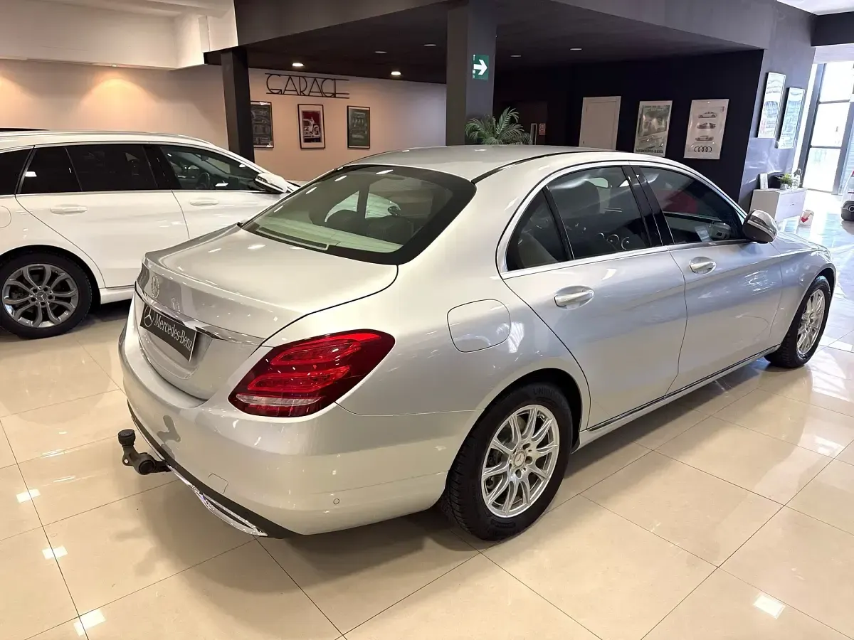 Begagnad Mercedes C180 Avantgarde 156 HK (114 kW) 2016 Grå Sedan
