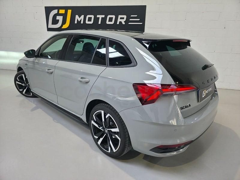 Usado Skoda Scala Monte Carlo 150 CV (110 kW) 2025 Gris / plata Utilitario