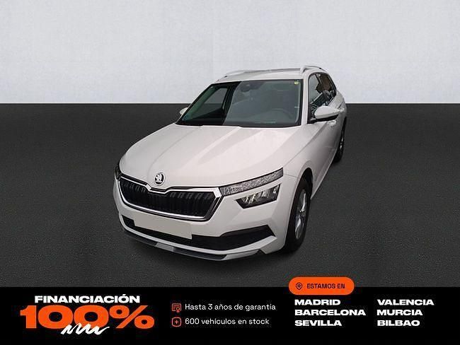 Usado Skoda Kamiq Ambition 110 CV (80 kW) 2022 Blanco SUV