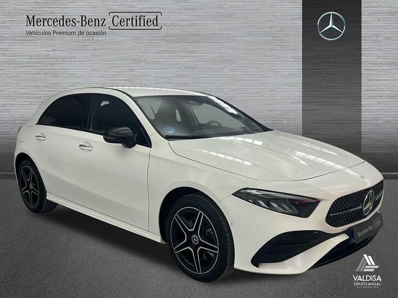 Usado Mercedes A250 AMG line 218 CV (160 kW) 2025 Blanco polar Berlina