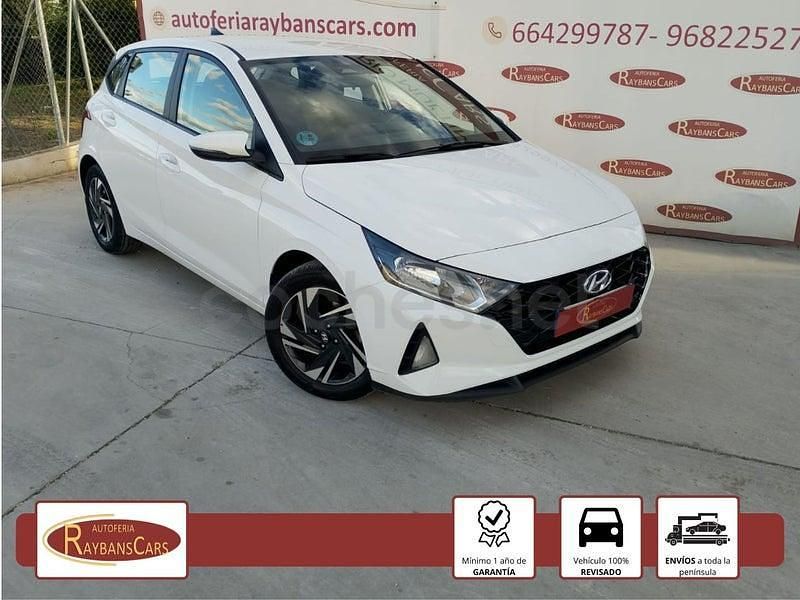 Usado Hyundai i20 100 CV (73 kW) 2022 Blanco Berlina