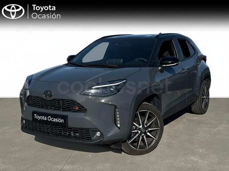 Usado Toyota Yaris Cross Sport 132 CV (97 kW) 2025 Gris / plata SUV