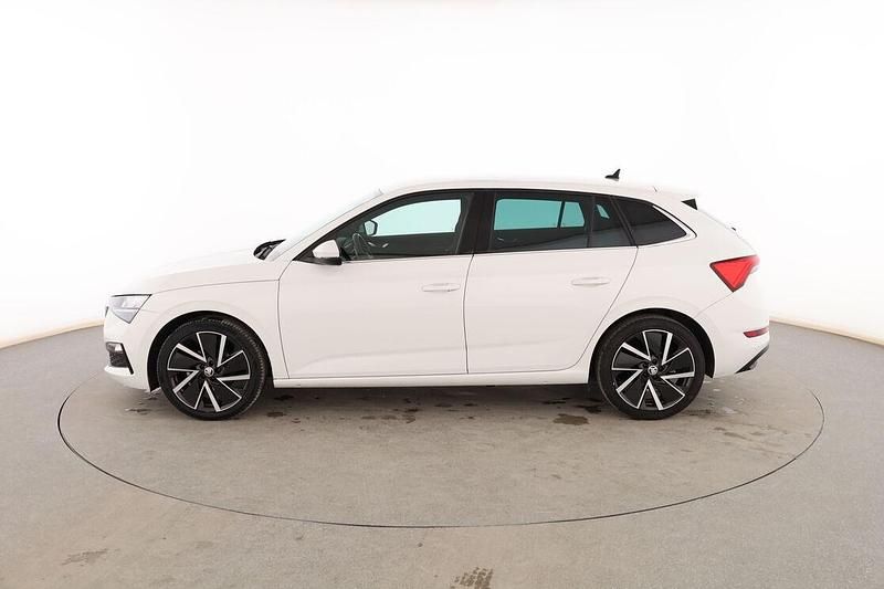 Usado Skoda Scala Ambition 116 CV (85 kW) 2019 Blanco Utilitario