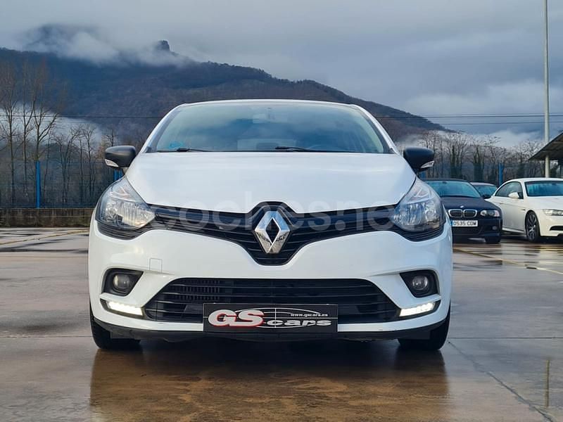 Usado Renault Clio IV Business 75 CV (55 kW) 2019 Blanco Berlina