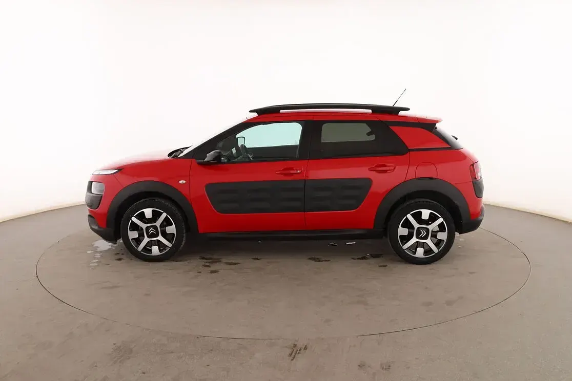 Usado Citroën C4 Feel 82 CV (60 kW) 2017 Rojo SUV