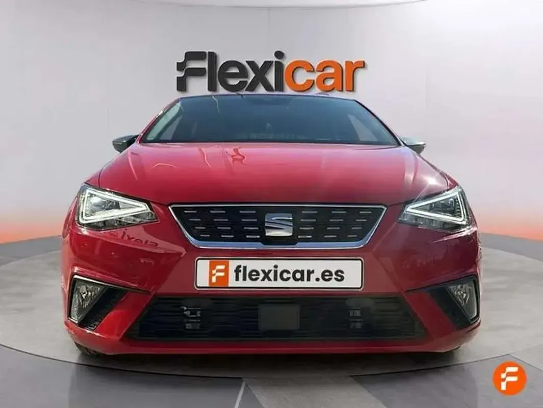 Usado Seat Ibiza 110 CV (80 kW) 2024 Rojo Utilitario