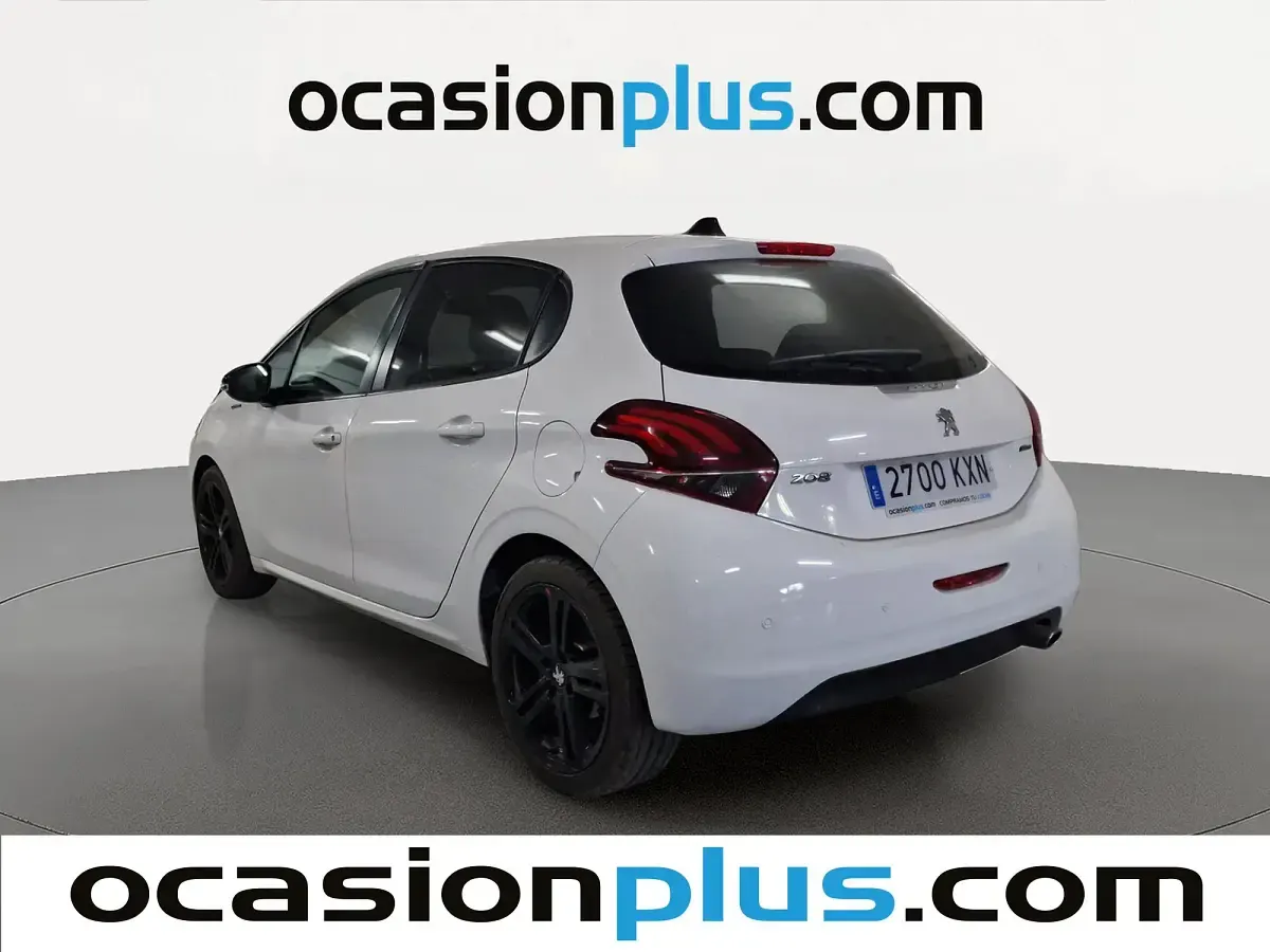 Usado Peugeot 208 GT-line 110 CV (80 kW) 2019 Blanco Utilitario
