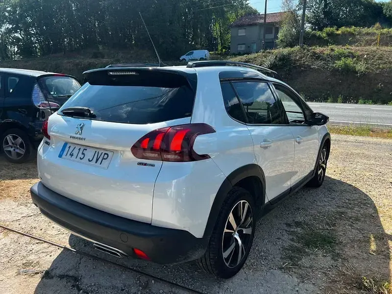 Usado Peugeot 2008 GT-line 120 CV (88 kW) 2016 Blanco SUV