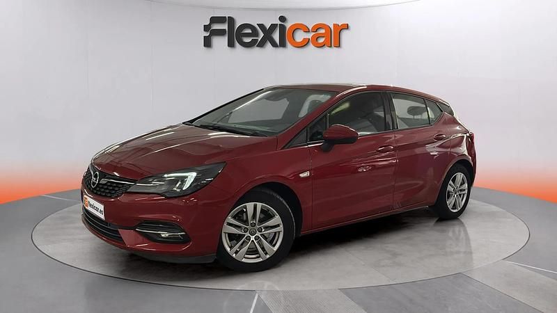 Usado Opel Astra Business Elegance 145 CV (106 kW) 2020 Rojo Familiar