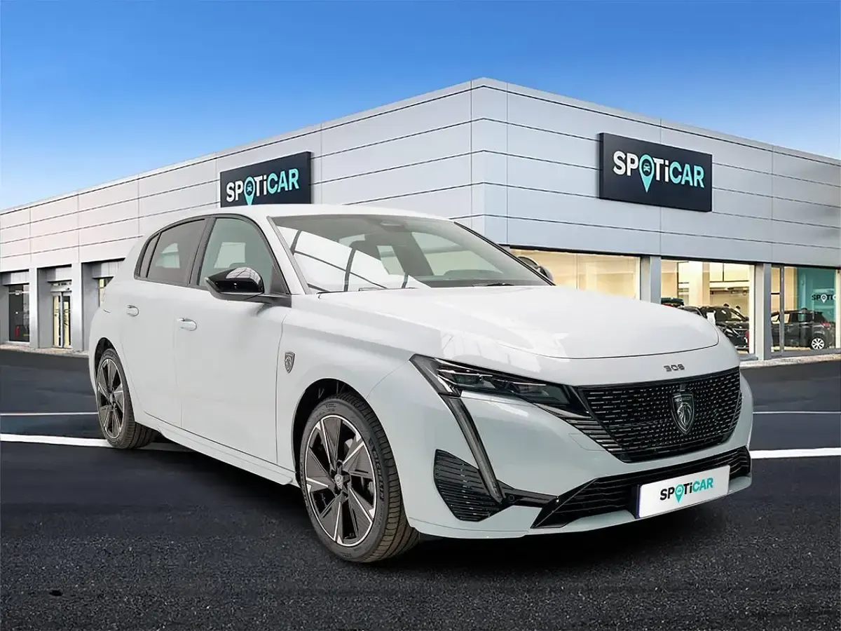 Usado Peugeot e-308 Allure 114 kW (156 CV) 2023 Blanco Utilitario