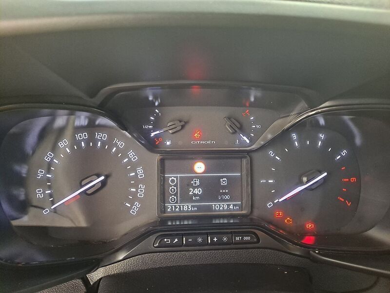 Usado Citroën Berlingo Live 100 CV (73 kW) 2019 Blanco Monovolumen