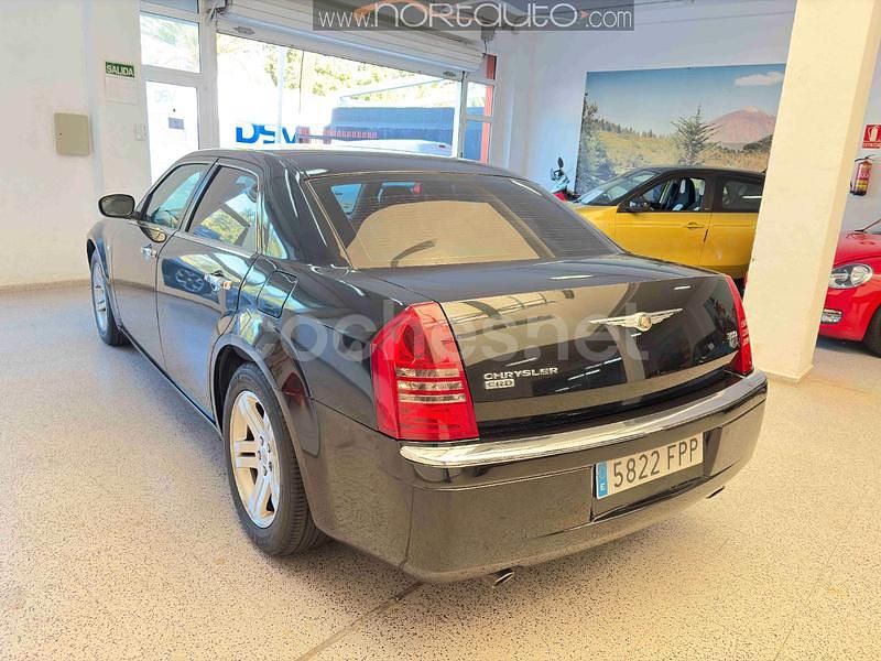 Usado Chrysler 300C 218 CV (160 kW) 2007 Negro Berlina