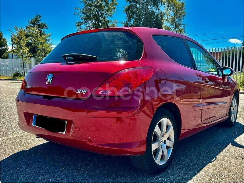 Rojo Usado 2009 Peugeot 308 Berlina | 3900 € (Precio justo) - Imagen 1/4