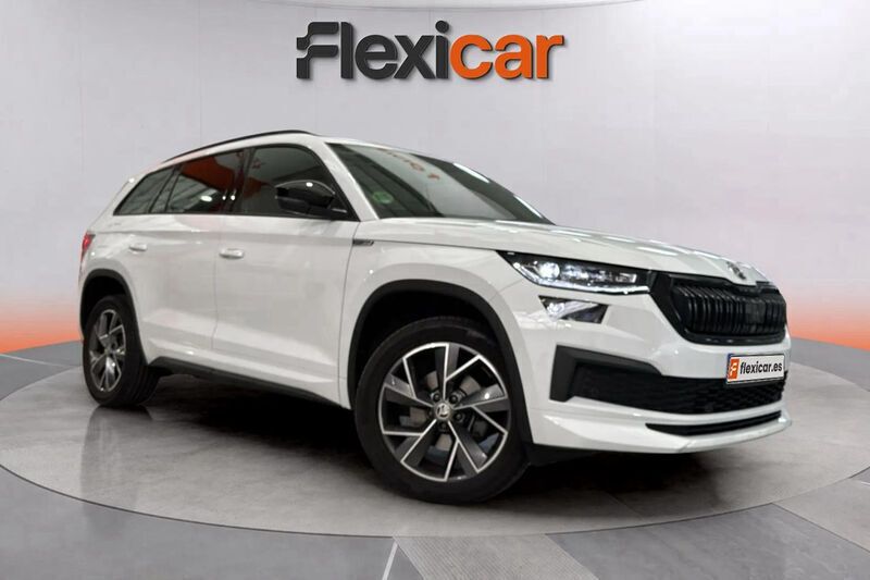 Blanco Usado 2023 Skoda Kodiaq SportLine SUV | 31.990 € - Imagen 1/4