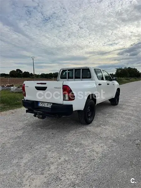 Usado Toyota HiLux 150 CV (110 kW) 2019 Blanco Pickup/Camioneta