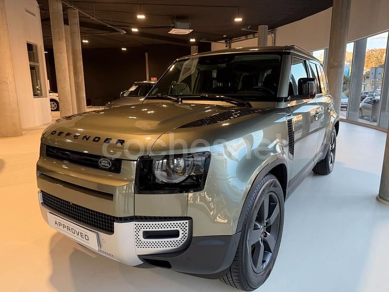 Verde Usado 2024 Land Rover Defender SE SUV | 84.500 € - Imagen 1/4