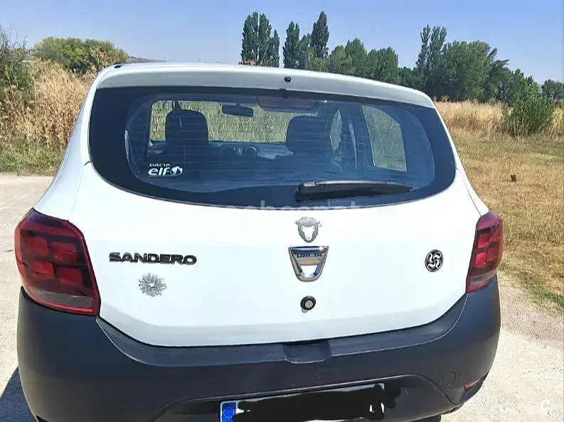 Usado Dacia Sandero Essentiel 73 CV (53 kW) 2018 Blanco Berlina