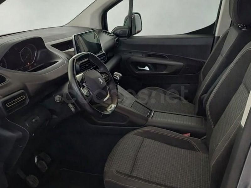 Usado Peugeot Rifter GT 130 CV (95 kW) 2023 Gris / plata Monovolumen