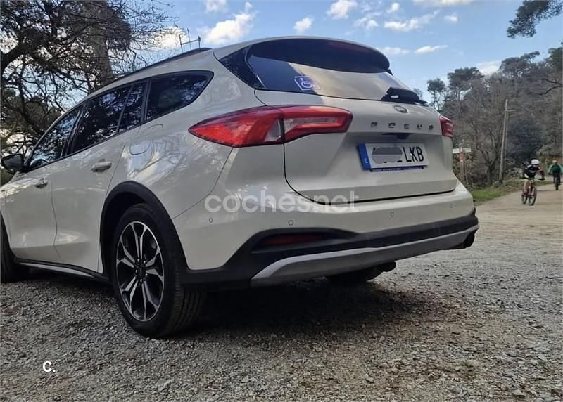 Blanco Usado 2020 Ford Focus Active X Familiar | 22.500 € - Imagen 1/4