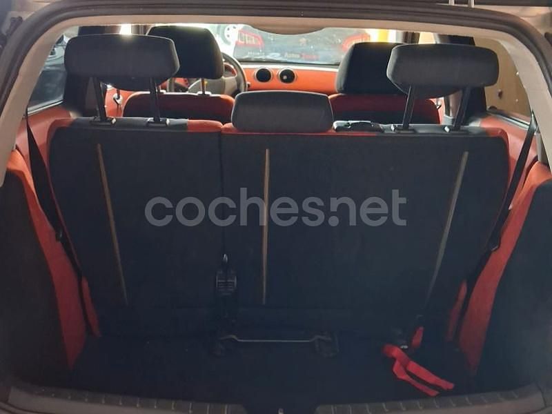 Usado Smart ForFour Pulse 95 CV (69 kW) 2004 Gris / plata Utilitario