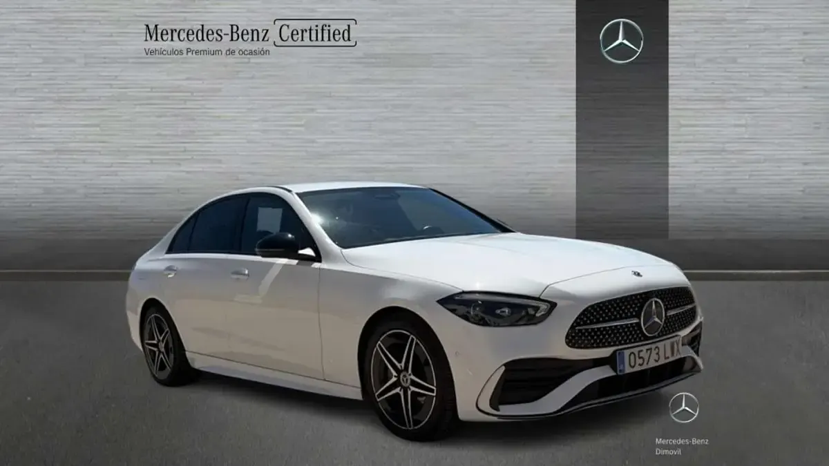 Usado Mercedes C220 AMG line 200 CV (147 kW) 2022 Blanco Berlina