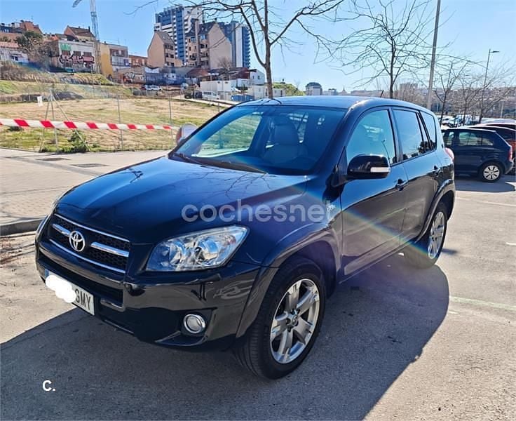 Negro Usado 2009 Toyota RAV4 SUV | 12.990 € (Un poco caro) - Imagen 1/4