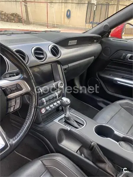 Usado Ford Mustang GT 450 CV (330 kW) 2018 Rojo Descapotable