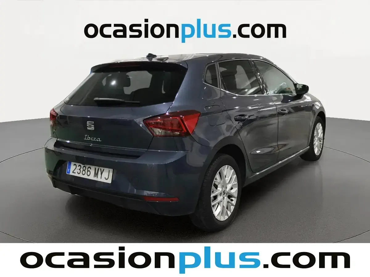 Usado Seat Ibiza XCELLENCE 115 CV (84 kW) 2025 Gris Utilitario