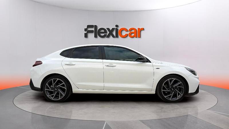 Usado Hyundai i30 N Line 160 CV (117 kW) 2023 Blanco Berlina